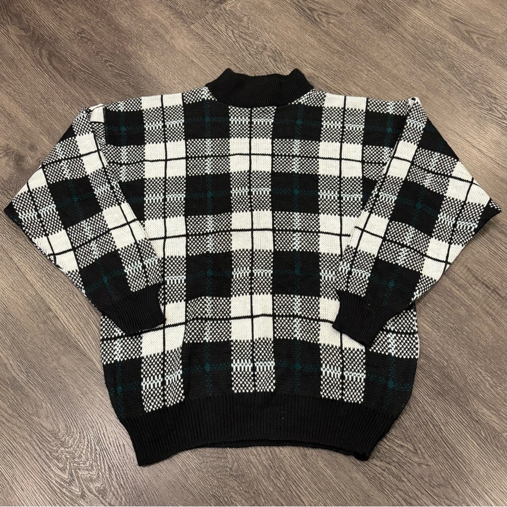 Vintage Made in Canada Universal Knit Mock Neck Sweater, Black and White,  W M-S